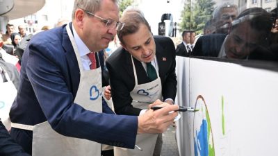 Balıkesir Büyükşehir Belediye Başkanı Ahmet Akın, üç gün boyunca şehirde
