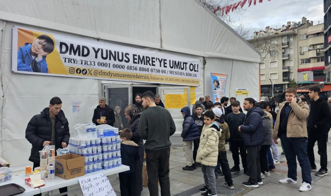 Bandırma’da DMD Hastası Yunus Emre için seferberlik DMD hastası Yunus Emre Bircan’a destek amacıyla Bandırma’da kermes ve