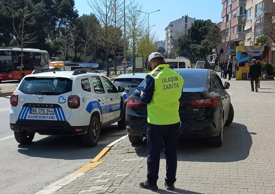 Büyükşehir’den park ihlallerine karşı kapsamlı denetim Balıkesir Büyükşehir Belediyesi, il genelinde yaya güvenliğini ve trafik düzenini