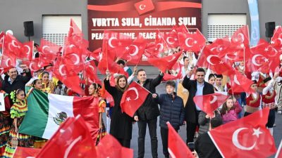 Bu yıl ikincisi düzenlenen Balıkesir Uluslararası Çocuk Festivali kapsamında düzenlenen