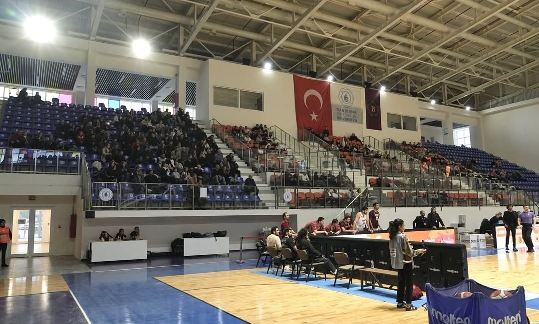 Bandırma’da Play-off heyecanı ücretsiz yaşanacak Bordo Basketbol’un play-off maçları ücretsiz olacak. 29 Nisan’daki karşılaşmada tribünleri