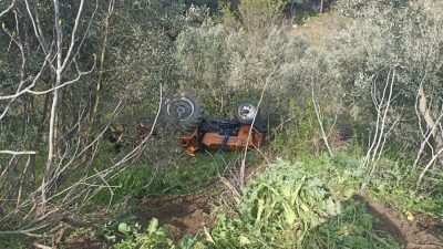 Bigadiç’te tarlaya çifte giden traktör sürücüsünün direksiyon hakimiyetini kaybetmesi sonucu