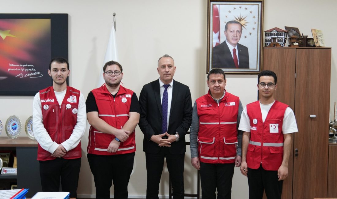 Bandırma Genç Kızılay’dan Balıkesir ziyareti Bandırma Kızılay Şube Başkanı Bekir Fatih Tanbatar ve Genç Kızılay