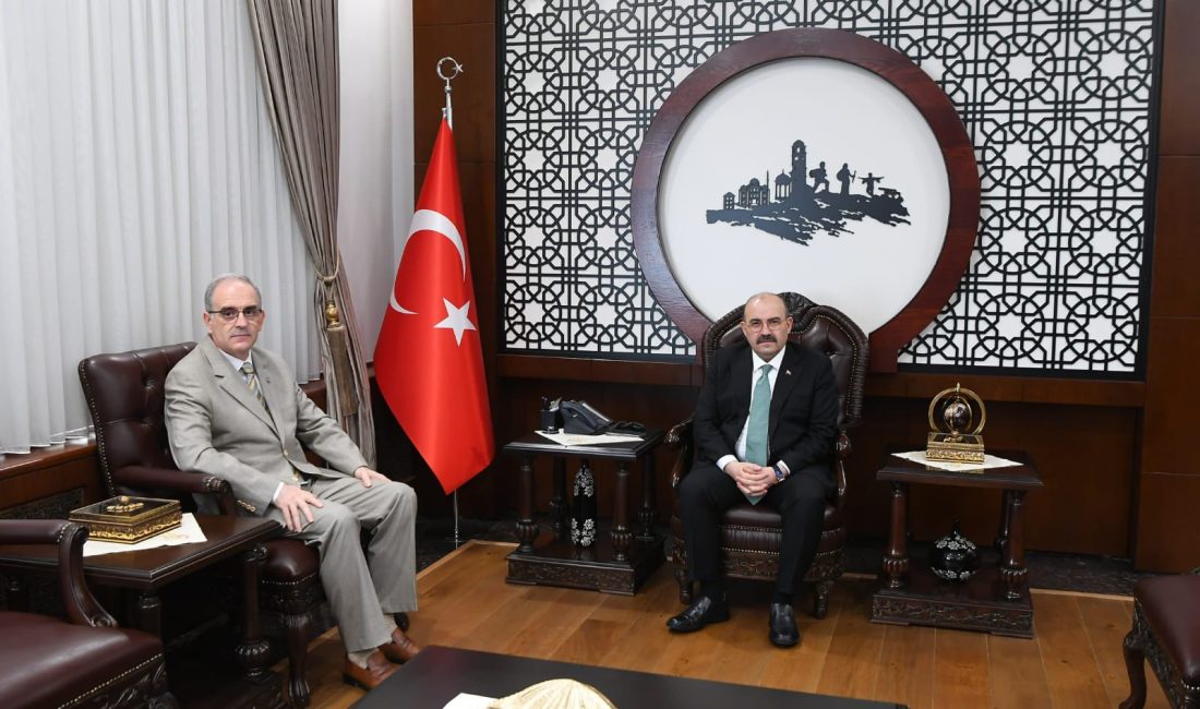 BANÜ akademik çalışmaları Valilik’te değerlendirildi Bandırma Onyedi Eylül Üniversitesi Rektörü Prof. Dr. İsmail Boz, Balıkesir