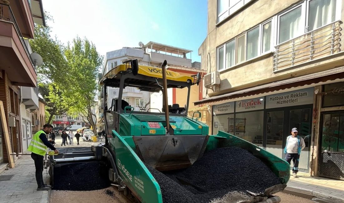 Erdek Belediyesi ve Balıkesir Büyükşehir Belediyesi’nin iş birliğiyle yürütülen asfalt