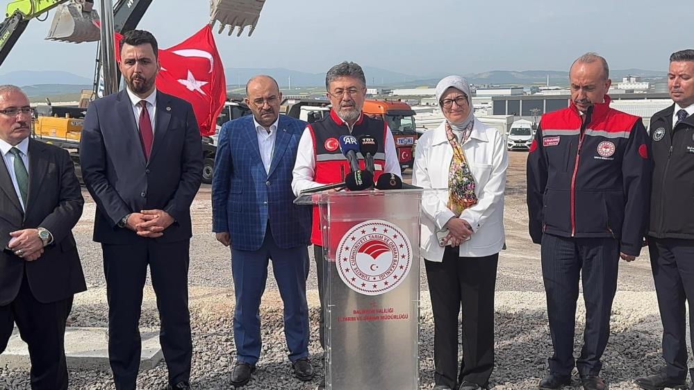 Tarım ve Orman Bakanı Yumaklı’dan Gönen Sera OSB’ye ziyaret Tarım ve Orman Bakanı İbrahim Yumaklı, Gönen Sera Organize Tarım