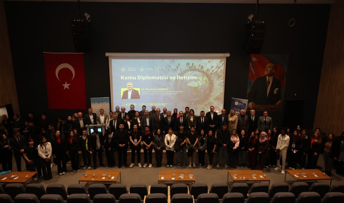 BANÜ’de Kamu Diplomasisi Konferansında Türkiye’nin İletişim Gücü Ele Alındı BANÜ’de düzenlenen “Kamu Diplomasisi ve İletişim” konferansının ardından Dr. Mustafa