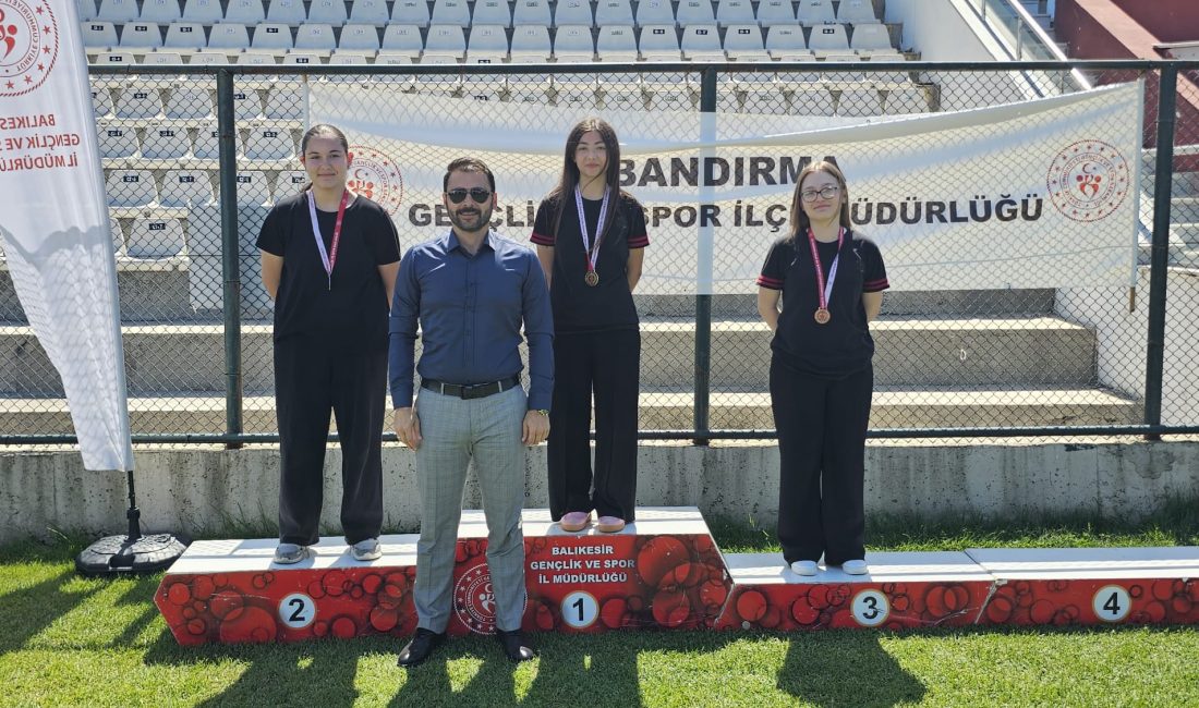 Bandırma’da Olimpik Okçuluk Müsabakaları Tamamlandı 19 Mayıs etkinlikleri kapsamında Bandırma 17 Eylül Stadı’nda düzenlenen Olimpik