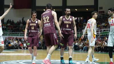 Türkiye Basketbol Ligi Play-Off yarı final serisinin ikinci maçında Parmos
