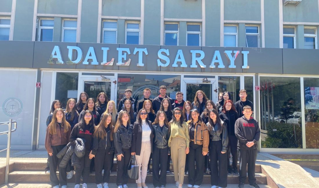 Adalet öğrencilerinden Bandırma Adliyesi’ne ziyaret Bandırma Akşemsettin Mesleki ve Teknik Anadolu Lisesi öğrencileri, “Ben Her