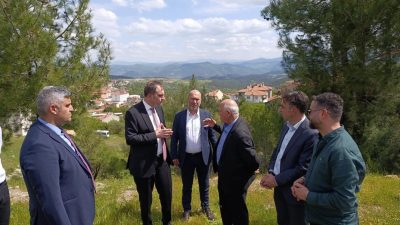 Dursunbey’de ulaşım altyapısını güçlendirmeye yönelik karayolu, sinyalizasyon ve kavşak düzenlemeleri