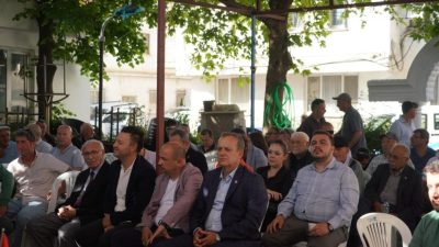 Edremit Belediye Başkanı Mehmet Ertaş, halk buluşmaları kapsamında mahalle ziyaretlerini