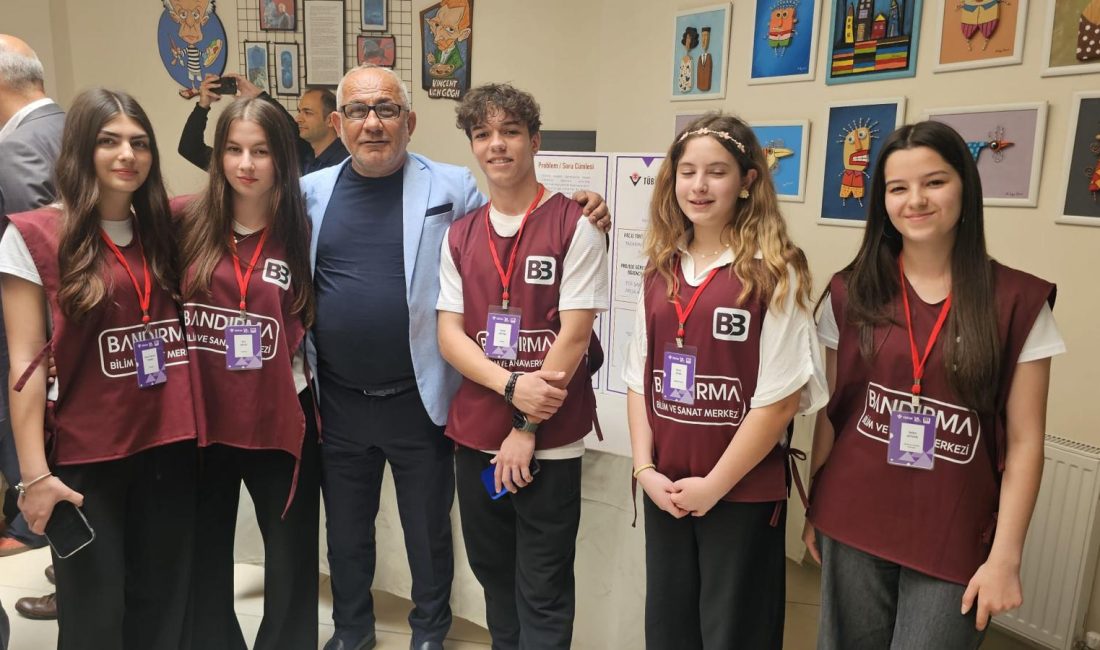 TÜBİTAK fuarında genç mucitler projelerini sergiledi Bandırma Bilim ve Sanat Merkezi tarafından TÜBİTAK 4006-B Bilim Fuarları