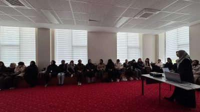 Bandırma Onyedi Eylül Üniversitesi öğrencilerine yönelik düzenlenen seminerde, değerler eğitimi,