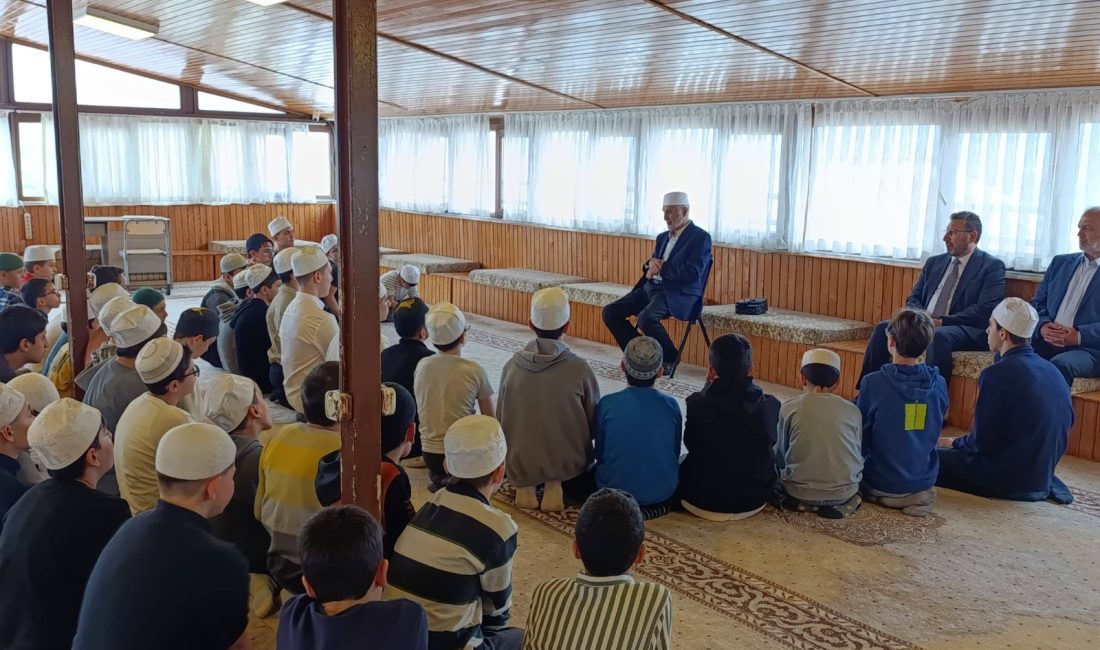 Bandırma’da Tekke Hacı Ali Rıza El-Bezzaz Camii Erkek Hafızlık Kur’an