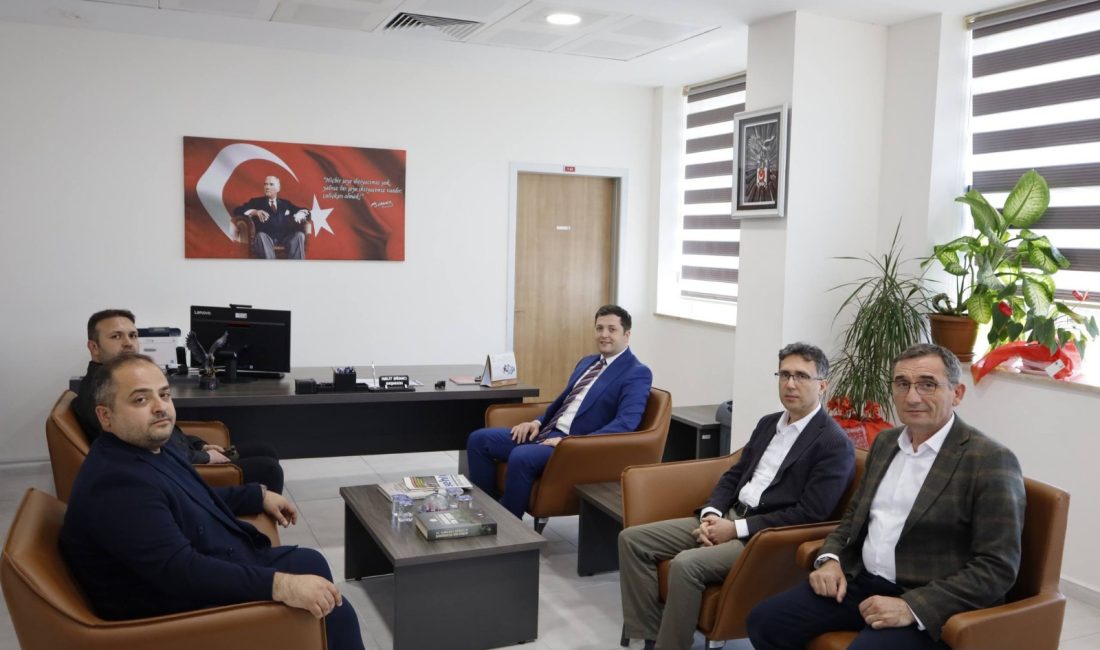 Çavdar Bandırma ADSH’de çalışmaları inceledi İl Sağlık Müdürü Dr. Miraç Çavdar’ın katılımıyla gerçekleştirilen ziyarette, sağlık