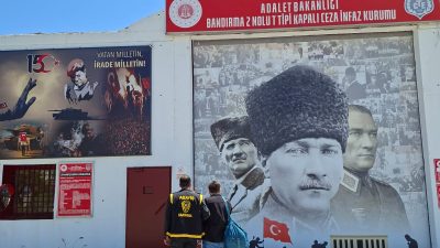 Bandırma’da polis ekiplerince yapılan uygulamada hakkında 60 yıl 9 ay