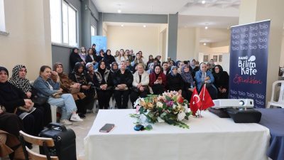 Bilim Kafe etkinlikleri kapsamında Aksakal Mahallesi’nde düzenlenen programda kadın sağlığına
