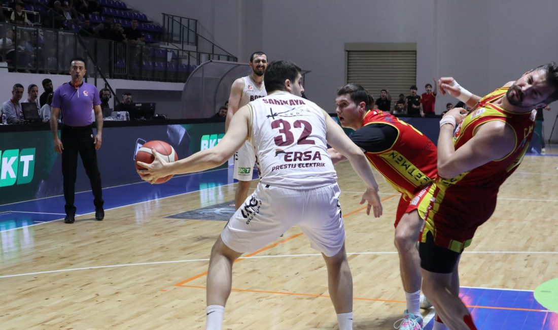 Bandırma temsilcisi Bordo BK finalde Play-off yarı finalinde Göztepe’yi 82-65 mağlup eden Bandırma Bordo Basketbol,