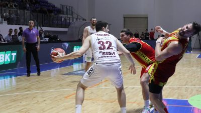 Play-off yarı finalinde Göztepe’yi 82-65 mağlup eden Bandırma Bordo Basketbol,
