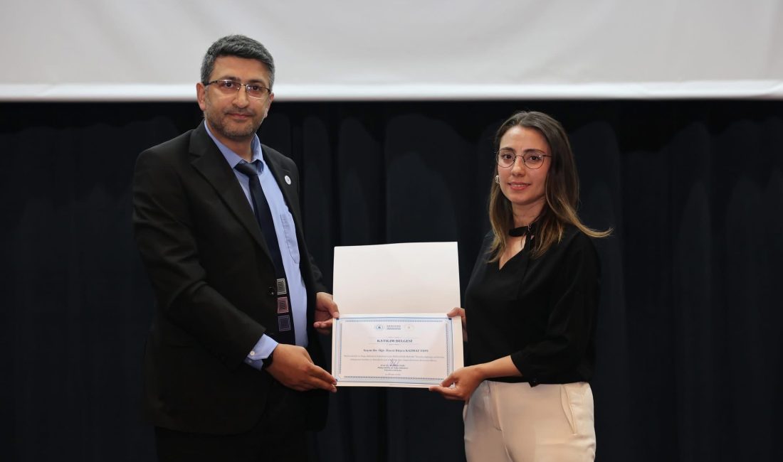 Mühendislik Alanında Etik ve Hukuki Süreçler Ele Alındı Bandırma Onyedi Eylül Üniversitesi’nde düzenlenen konferanslarda mühendislik alanındaki etik ilkeler,