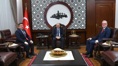 BANÜ Rektörü Prof. Dr. İsmail Boz ve Balıkesir Üniversitesi Rektörü