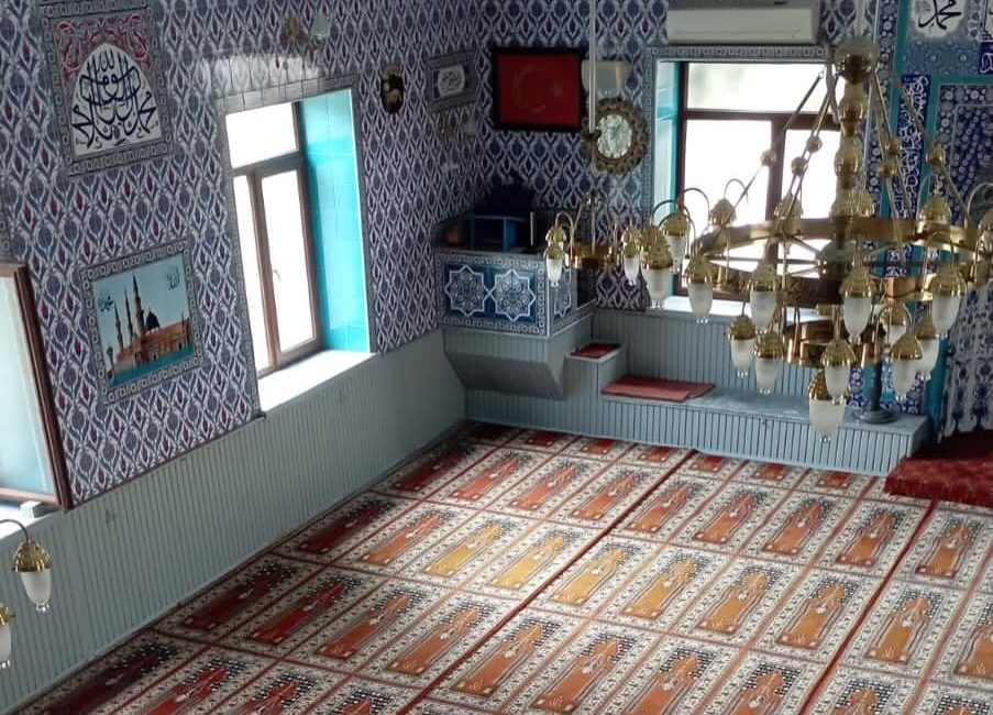 Ömerli Mahallesi Camii yenilenen haliyle bayrama hazır Bandırma Ömerli Mahallesi’nde Kurban Bayramı öncesinde camide gerçekleştirilen bakım ve