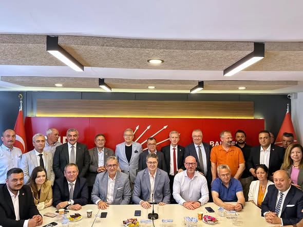 Bandırma Belediye Başkanı Dursun Mirza’nın da yer aldığı CHP Balıkesir