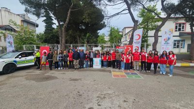 D.O.S.T. Projesi kapsamında düzenlenen Bahar Şenliği’nde çocuklar ve aileler gün