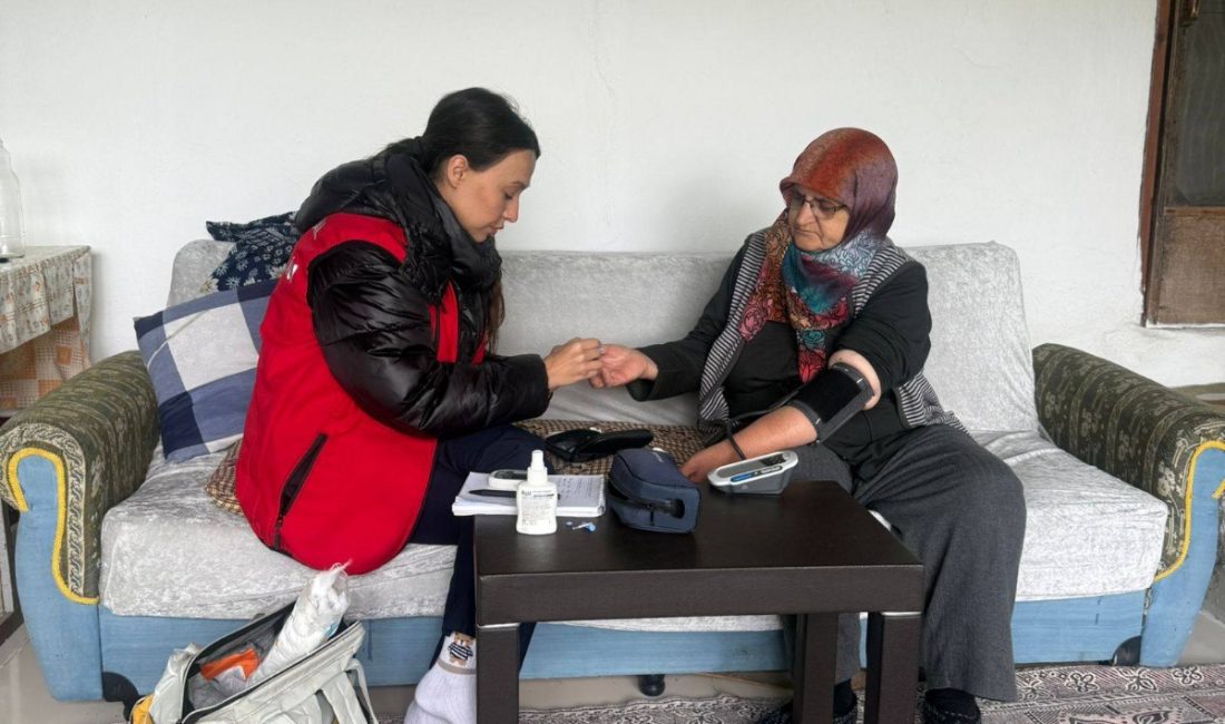 Balıkesir Büyükşehir Belediyesi’nin “Yakın Berber” ve “Evde Bakım” hizmetleri kapsamında