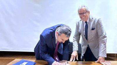 Dr. Naim Babüroğlu, Bandırma’da düzenlenen söyleşide Atatürk’ün Cumhuriyet vizyonunu ve