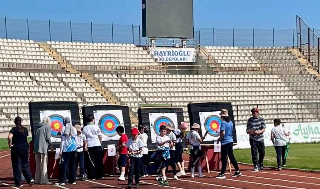 Olimpik Okçuluk Müsabakalarında Madalyalar Sahiplerini Buldu 19 Mayıs etkinlikleri kapsamında düzenlenen Olimpik Okçuluk Müsabakaları, ödül töreniyle