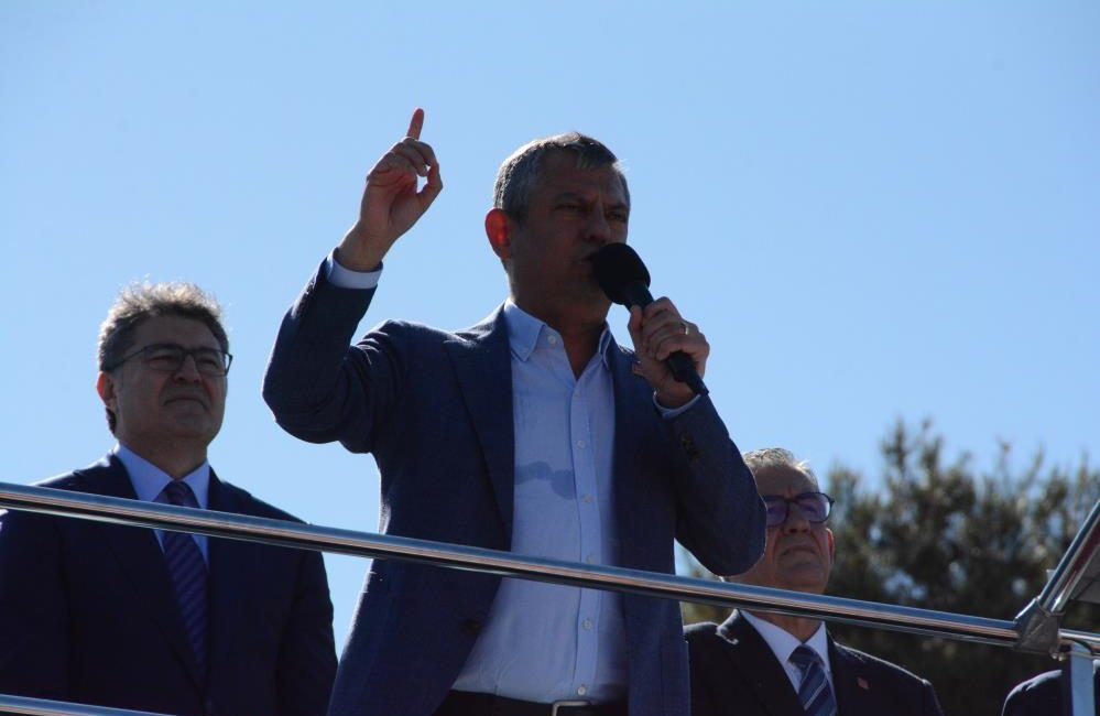 CHP Genel Başkanı Özel: “İstiklal Madalyası Balıkesir’in hakkıdır” CHP Genel Başkanı Özgür Özel, Balıkesir’e İstiklal Madalyası verilmesi için