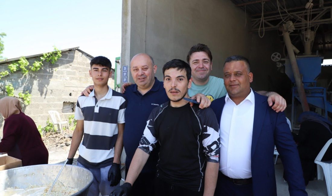 Gönen Belediye Başkanı İbrahim Palaz, Paşaçiftlik Mahallesi’nde gerçekleştirilen geleneksel köy