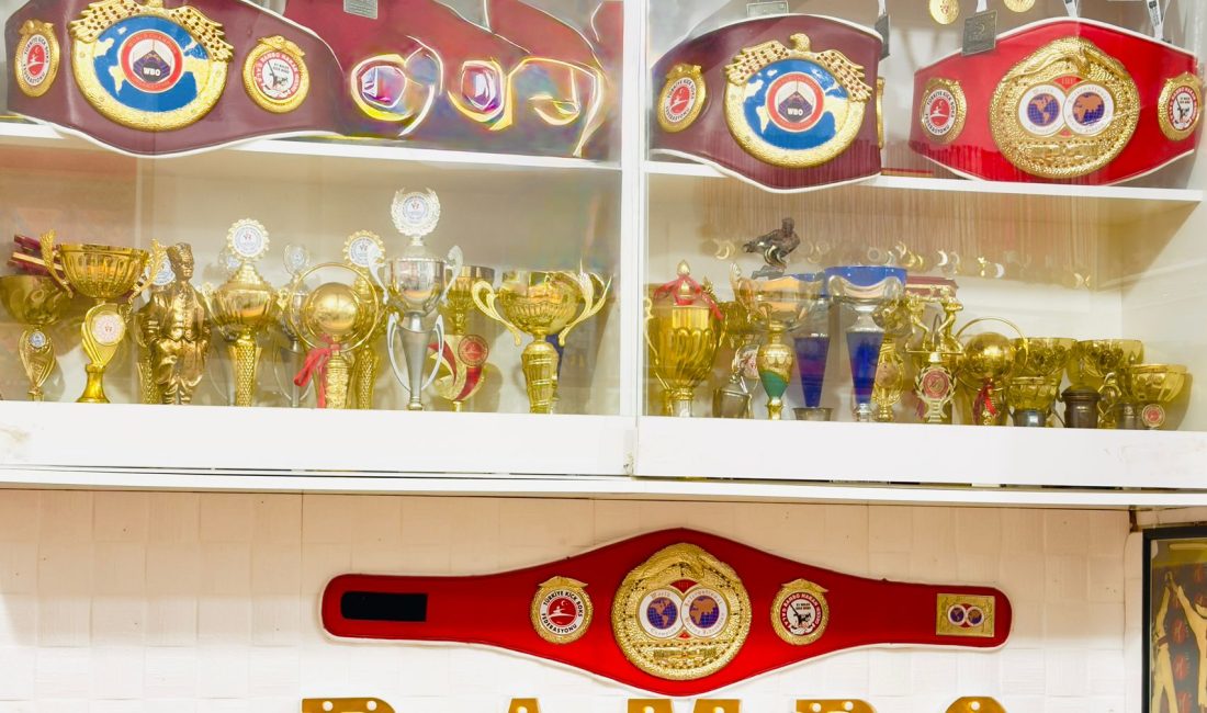 Bandırma Altın Yumruk’ta Taekwondo eğitimleri yeniden başladı Bandırma’da uzun yıllardır kick boks branşında faaliyet gösteren Altın Yumruk