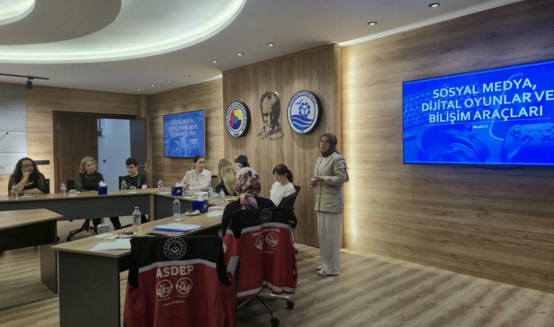 Bandırma’da dijital bilinç ve mesleki deneyim buluşması Bandırma Sosyal Hizmet Merkezi Müdürlüğü’nün katkılarıyla düzenlenen etkinliklerde vatandaşlara teknoloji