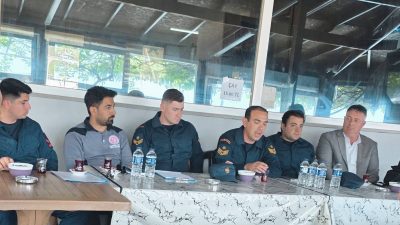 Marmara İlçe Tarım ve Orman Müdürlüğü’nün katılımıyla düzenlenen toplantıda, su