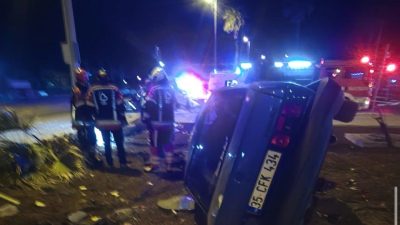 Bandırma ilçesinde meydana gelen trafik kazasında ekipler tarafından bulunduğu yerden