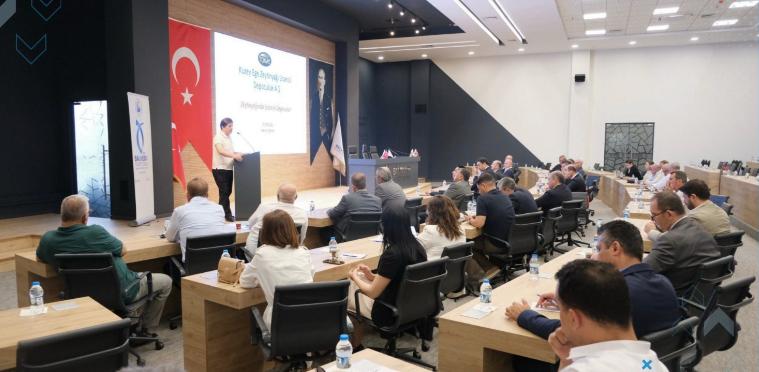 16 Oda ve Borsa Kuzey Ege Zeytinyağı İçin Güç Birliği Yaptı Balıkesir’de düzenlenen bilgilendirme toplantısında, 16 oda ve borsanın ortaklığıyla yürütülen