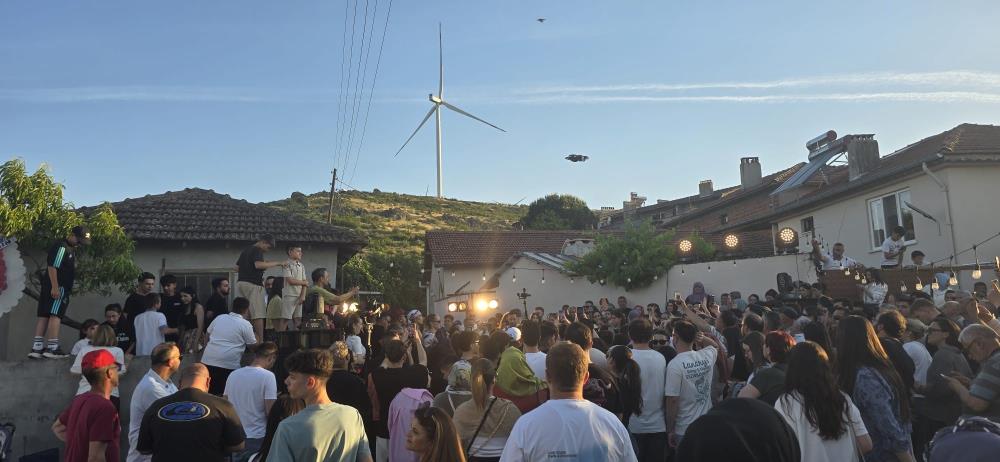 Elektronik müzik sahnesindeki başarı ile dünyada tanınan DJ Mahmut Orhan’ın