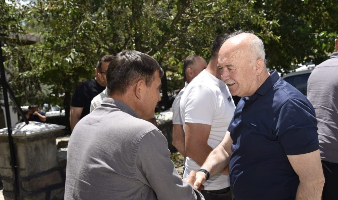 Dursunbey Belediye Başkanı Ramazan Bahçavan, AK Parti İlçe Başkanı İbrahim