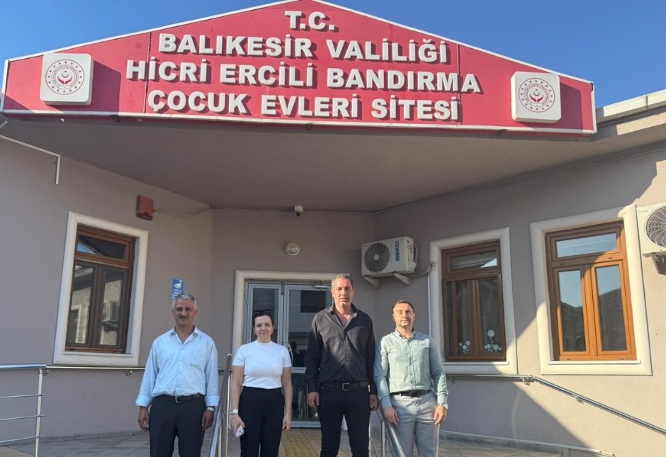 Balıkesir Aile ve Sosyal Hizmetler İl Müdür Yardımcıları Ayşegül Özüdoğru