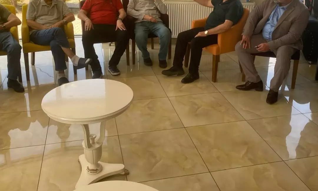 AK Partiden Huzurevi Sakinlerine Babalar Günü Kutlaması AK Parti Bandırma İlçe Teşkilatı, Babalar Günü’nde huzurevini ziyaret ederek