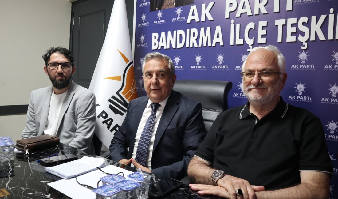Karlahan: “Bandırma’nın geleceği için çalışmalarımız sürüyor AK Parti Bandırma İlçe Başkanı Göksel Karlahan, düzenlediği basın toplantısında