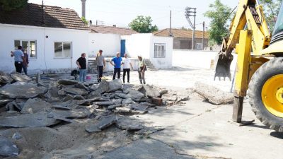 Susurluk Belediye Başkanı Hakan Yıldırım Semizel, Karapürçek Mahallesi’nde restore edilen