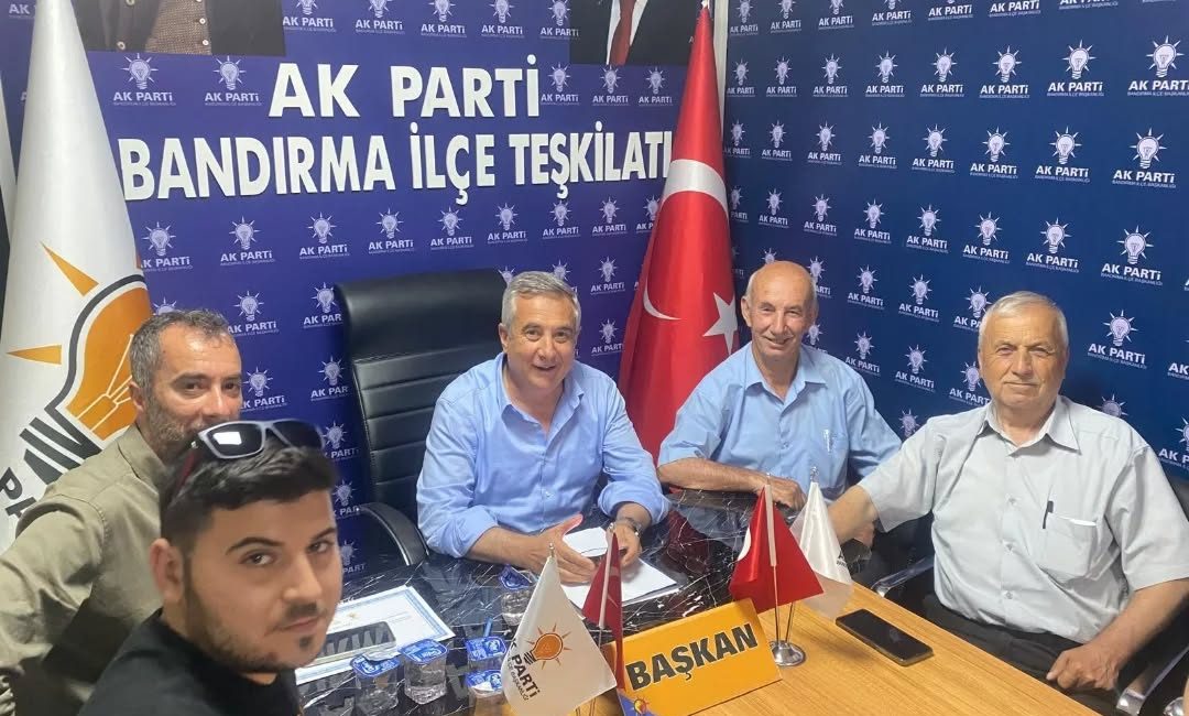 AK Parti Bandırma İlçe Başkanlığı, Göksel Karlahan başkanlığında haftalık olağan