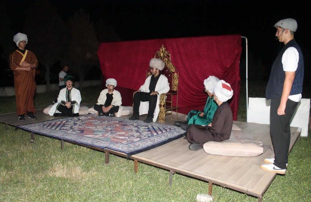 Anadolu Lisesi öğrencileri tarafından bu yıl 3’üncüsü düzenlenen “Osmanlı Şenliği”