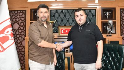 Balıkesirspor’nun Olağan Genel Kurulunda Başkan seçilen Mert Alper Acar, ilk