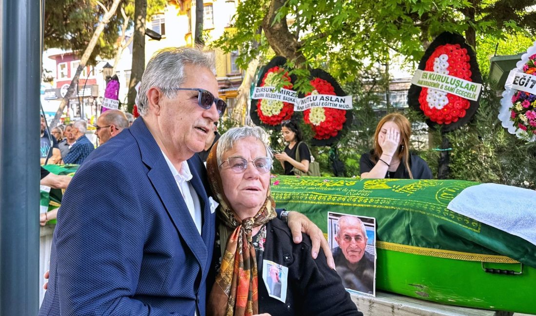 Bandırma eğitim camiasından iki değerli isme veda Bandırma’nın eğitim hayatına uzun yıllar katkı sunan emekli eğitimciler Levent