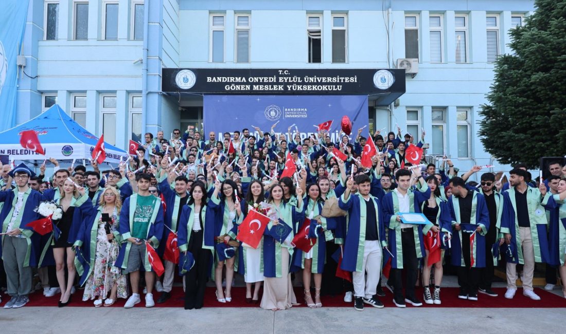 Gönen Meslek Yüksekokulu’nda mezuniyet coşkusu yaşandı Bandırma Onyedi Eylül Üniversitesi Gönen Meslek Yüksekokulu, 2025-2026 eğitim-öğretim yılı